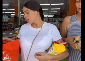 L2301003 El que menos tiene es el que más da una historia para reflexionar😱 Linis Florez part1