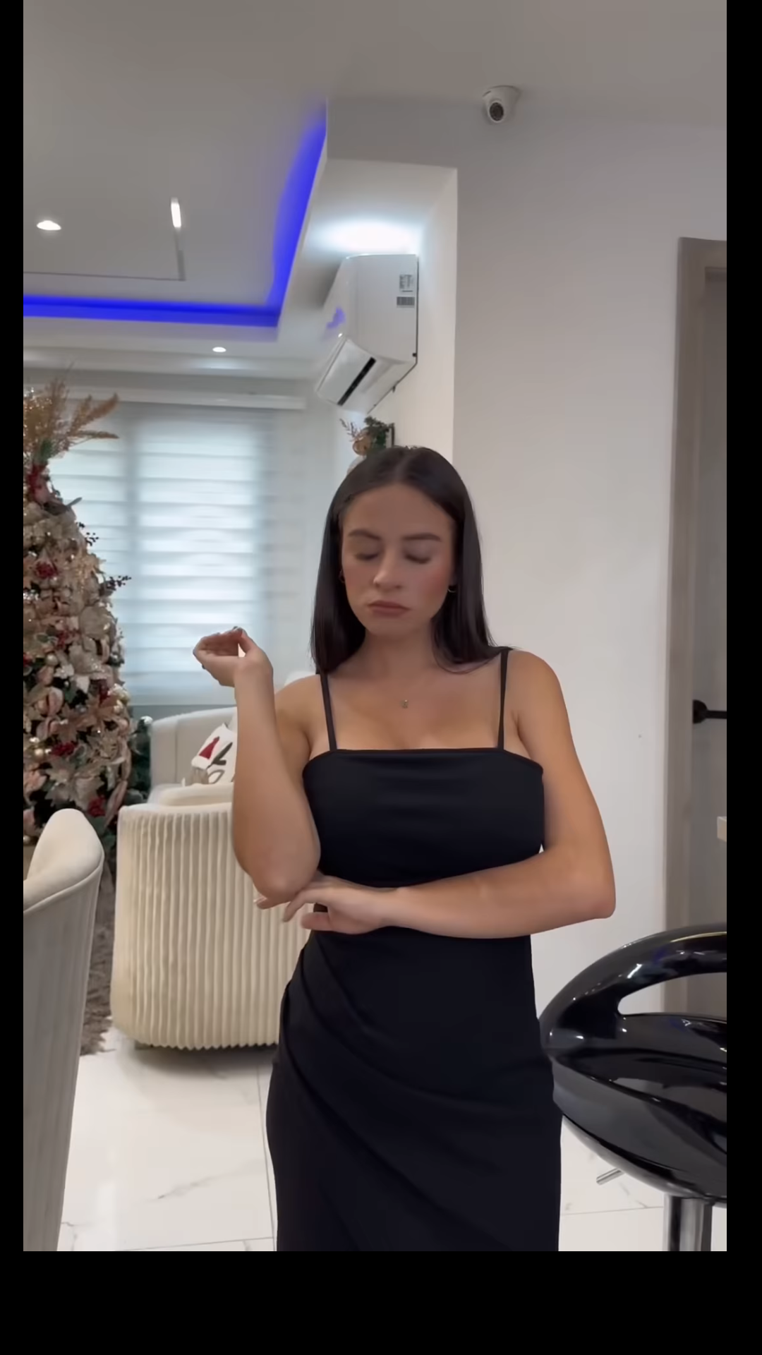 L2501005 Millonario bondadoso prefirió a su empleada de años que a su novia😱 Linis Florez part2