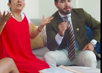 L2501004 Queriα desαparecer a su madre para quedarse con